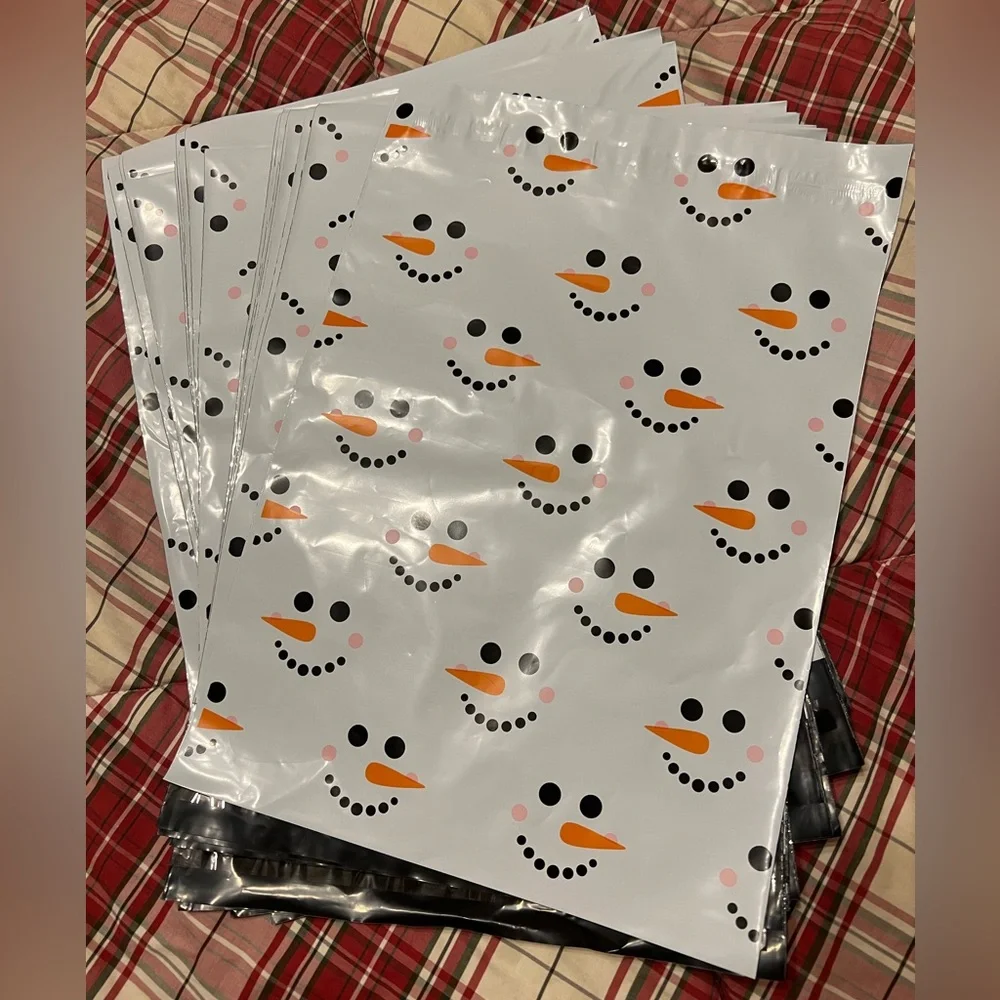 Snowman Face 20 Poly Mailers NEW 10X13